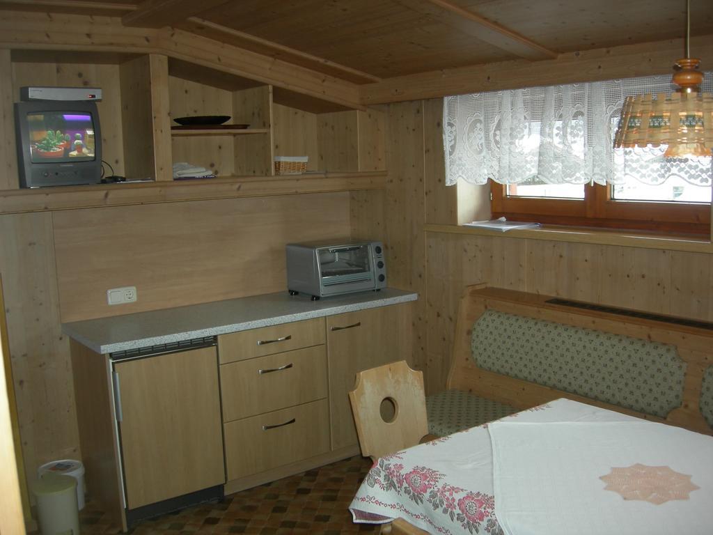 Haus Mooshof Apartment Lermoos Room photo